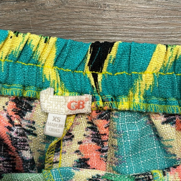 Gianni Bini Shorts - Picture 2 of 3